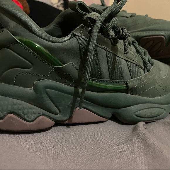 Green chunky Ozweego zip Adidas size 5 - Picture 6 of 6